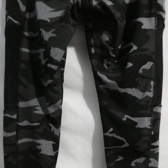 ENERGY PERFORMANCE LEGGING medium camo / camouflage leggings, BNWOT - Picture 9 of 13